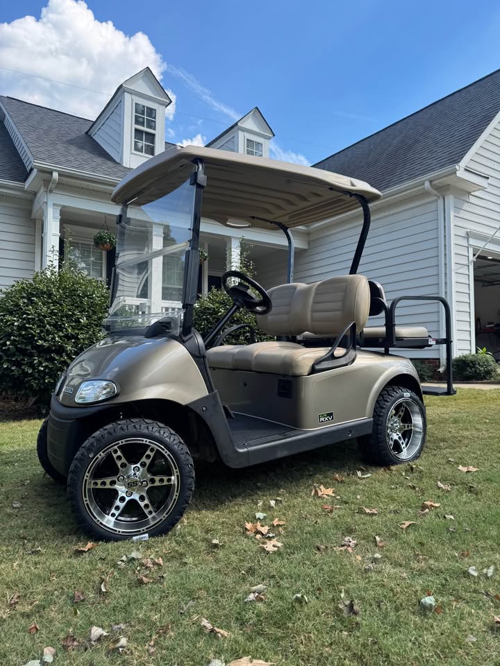 2019 EZGO RXV Elite Lithium Ion Golf Cart (31042)