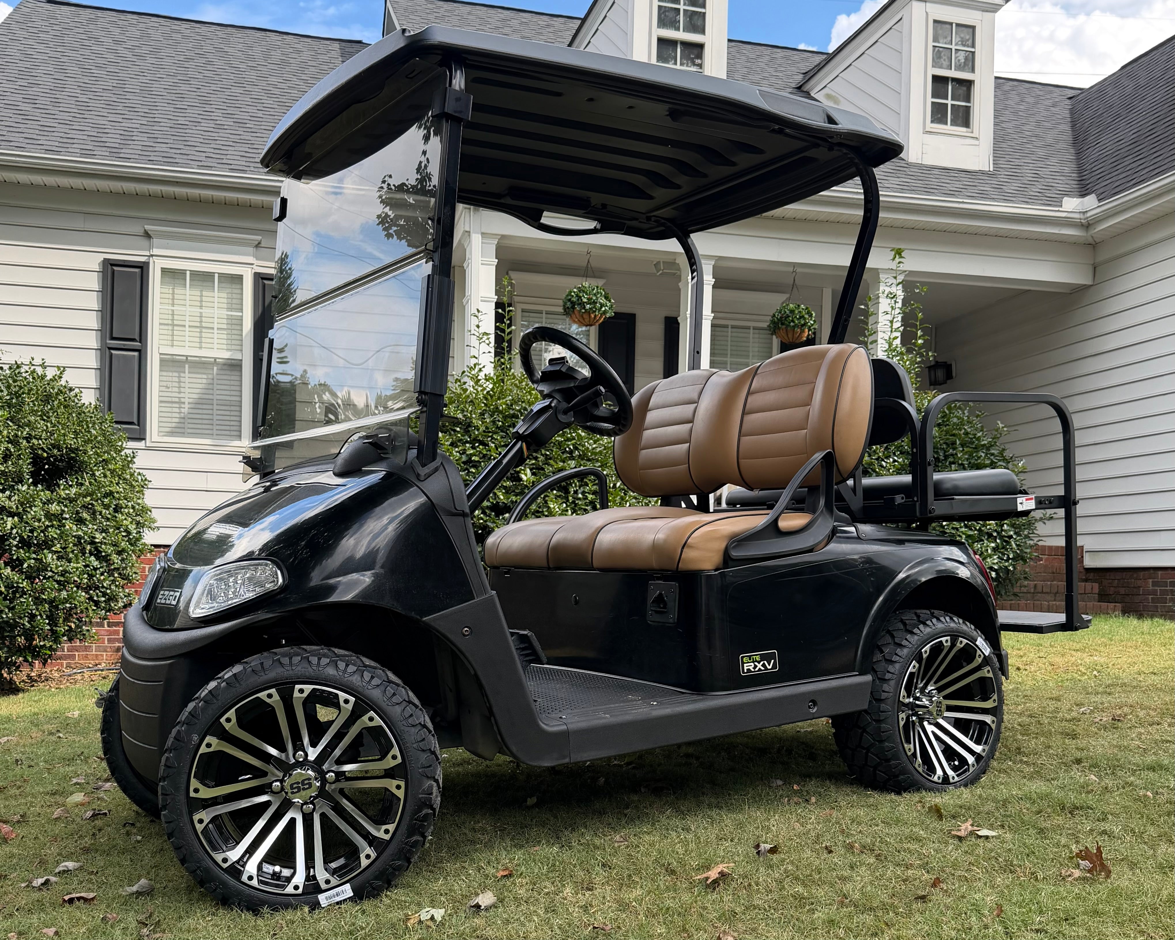 2021 EZGO RXV Elite Lithium Ion Golf Cart (31055)