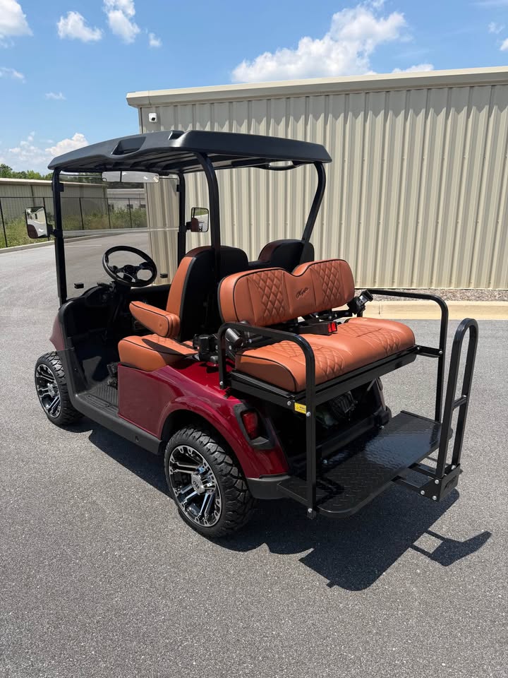 EZGO RXV Elite Lithium Ion Golf Cart
