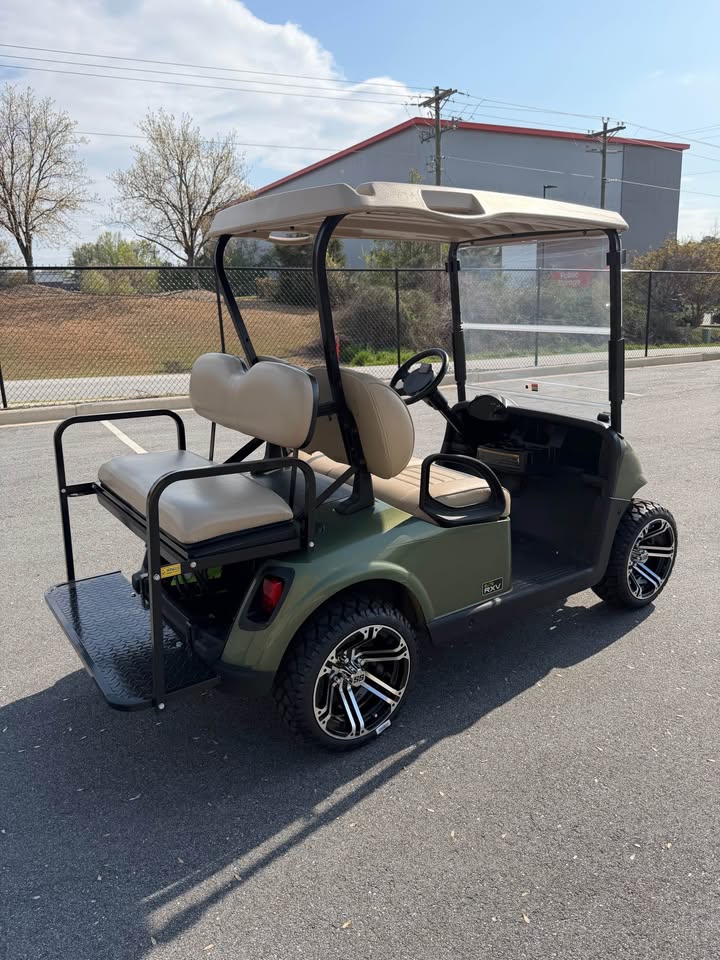 2020 EZGO RXV Elite Lithium Ion Golf Cart