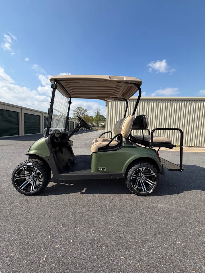2020 EZGO RXV Elite Lithium Ion Golf Cart