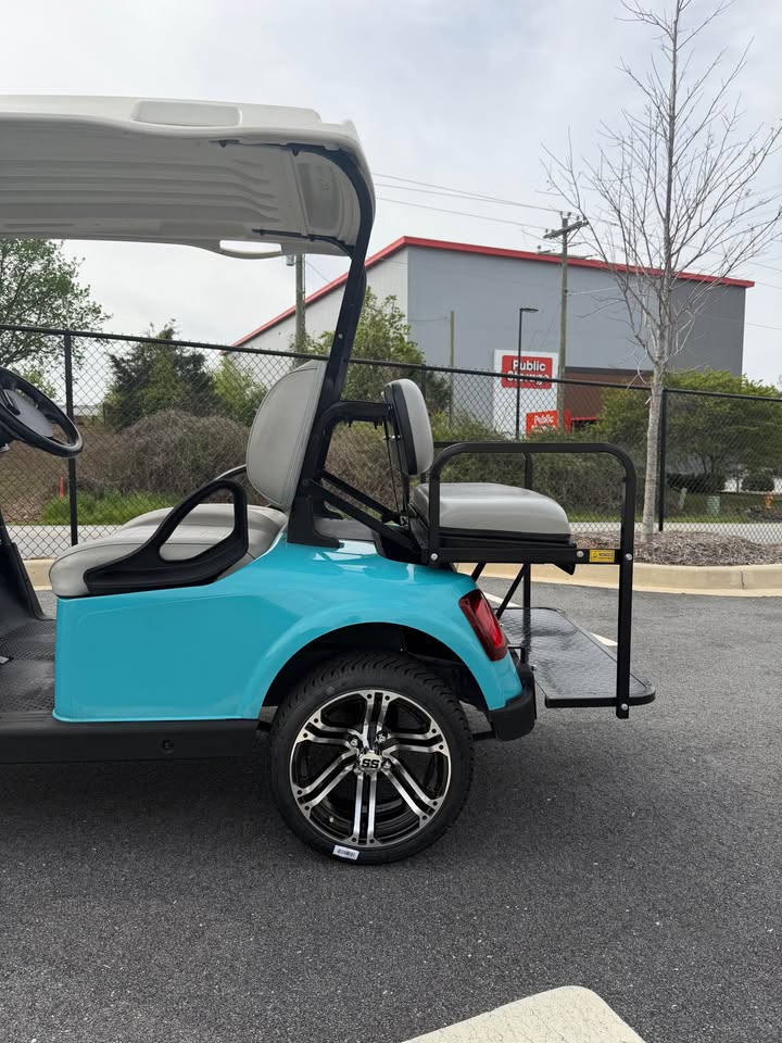 2021 EZGO RXV Elite Lithium Ion Golf Cart