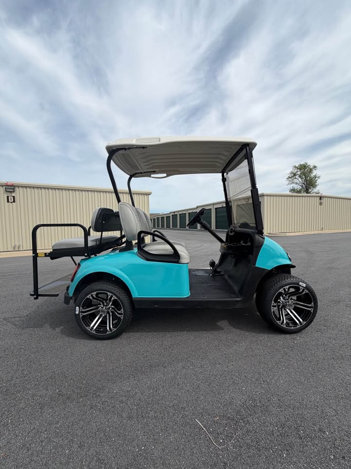 2021 EZGO RXV Elite Lithium Ion Golf Cart