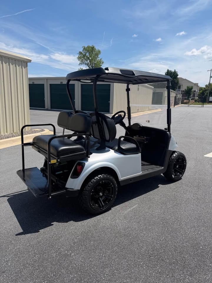 2020 EZGO RXV Elite Lithium Ion Golf Cart