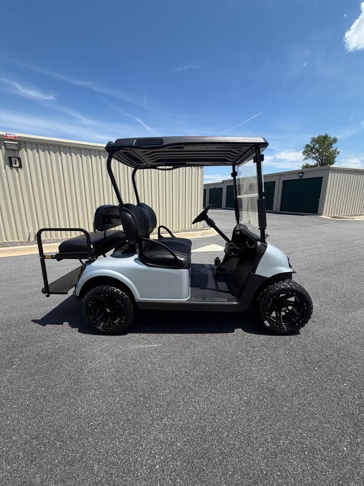2020 EZGO RXV Elite Lithium Ion Golf Cart