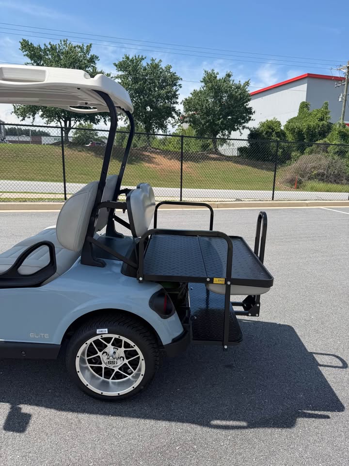 2022 EZGO RXV Elite Lithium Ion Golf Cart