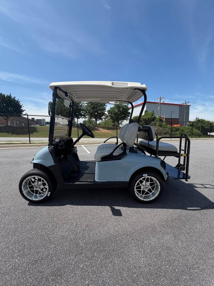 2022 EZGO RXV Elite Lithium Ion Golf Cart