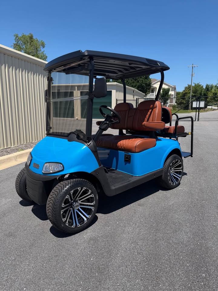 2020 EZGO RXV Elite Lithium Ion Golf Cart