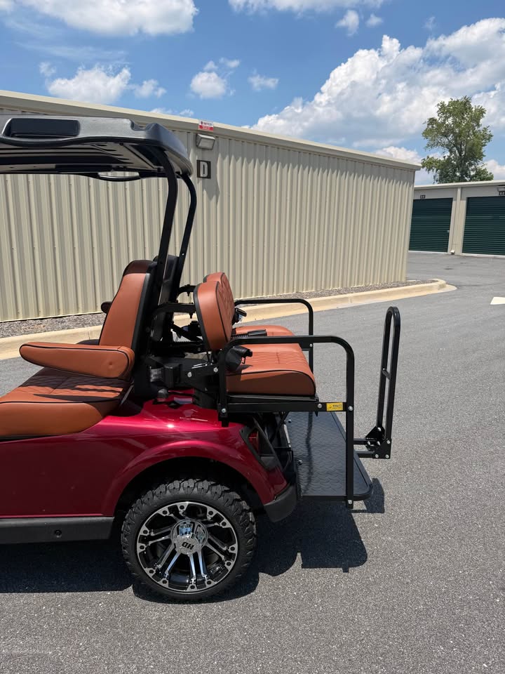 EZGO RXV Elite Lithium Ion Golf Cart