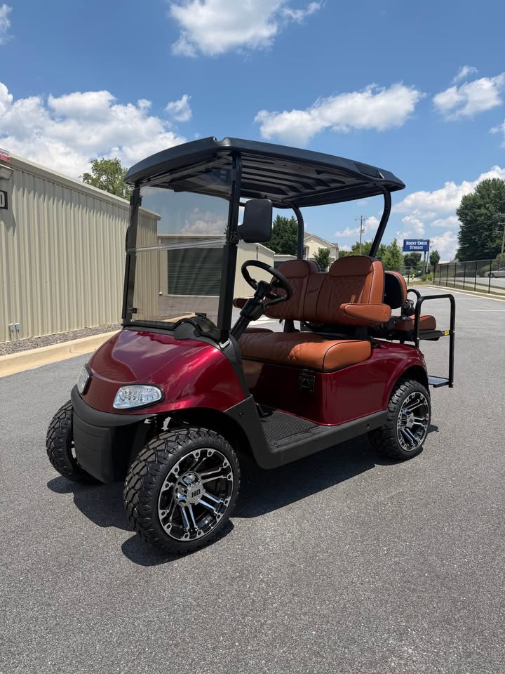 EZGO RXV Elite Lithium Ion Golf Cart