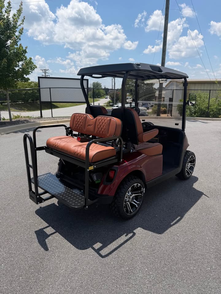 EZGO RXV Elite Lithium Ion Golf Cart