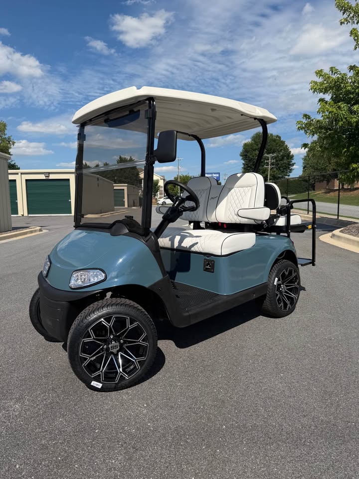 2021 EZGO RXV Elite Lithium Ion Golf Cart