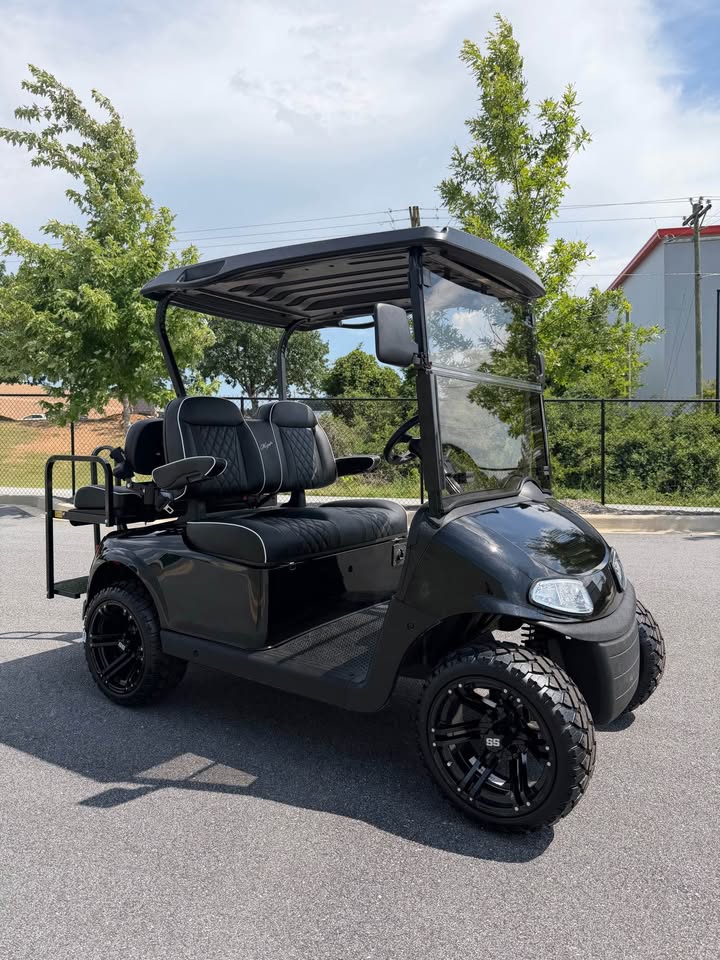 2021 EZGO RXV Elite Lithium Ion Golf Cart