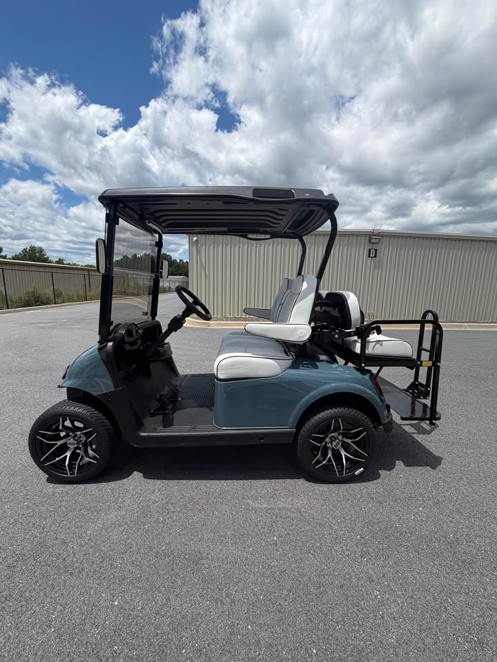 2021 EZGO RXV Elite Lithium Ion Golf Cart