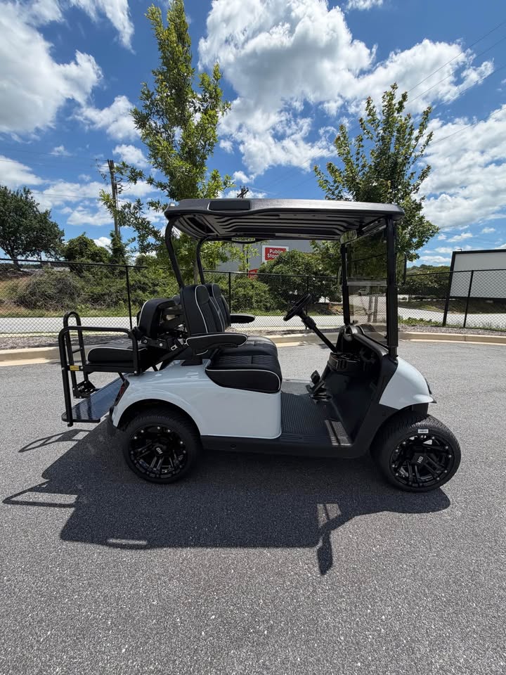 2021 EZGO RXV Elite Lithium Ion Golf Cart
