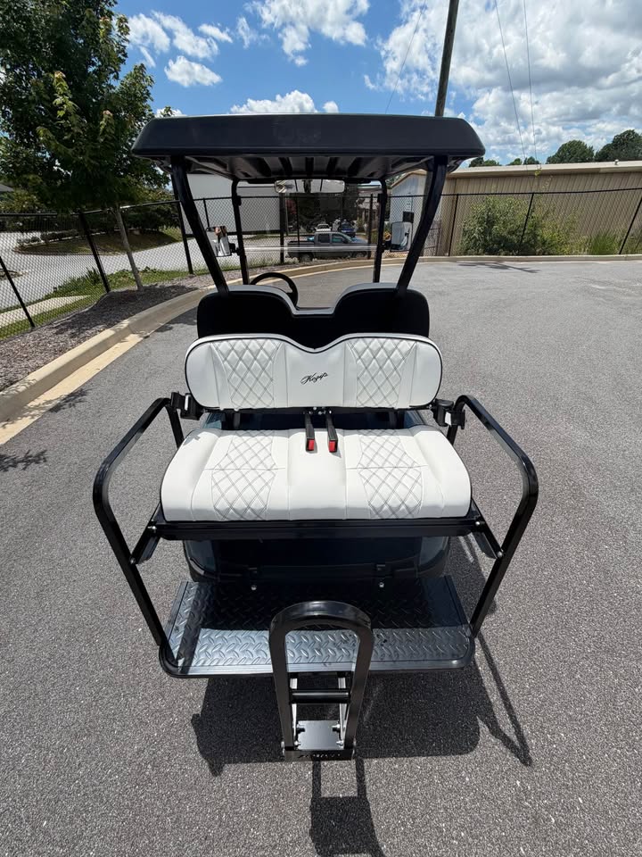 2021 EZGO RXV Elite Lithium Ion Golf Cart
