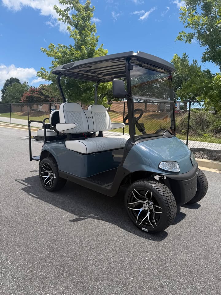 2021 EZGO RXV Elite Lithium Ion Golf Cart