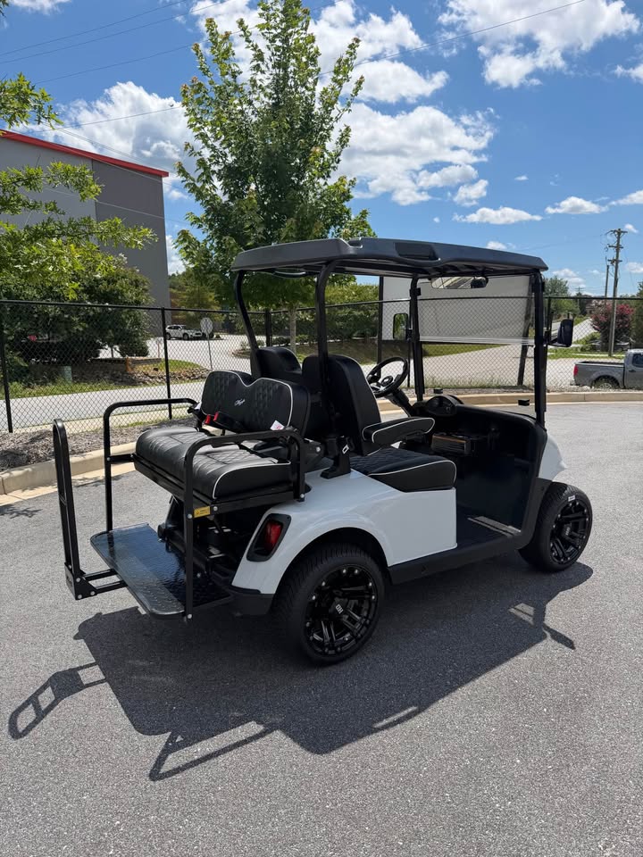 2021 EZGO RXV Elite Lithium Ion Golf Cart