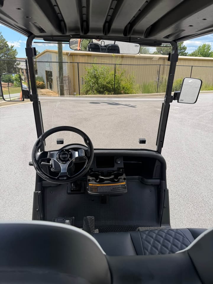 2021 EZGO RXV Elite Lithium Ion Golf Cart