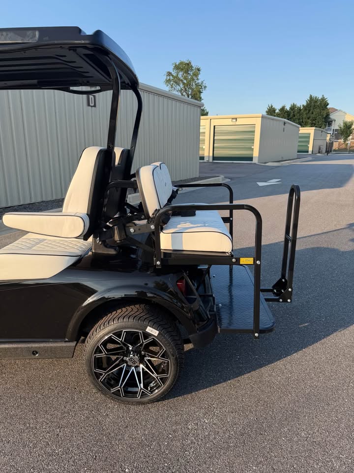 2021 EZGO RXV Elite Lithium Ion Golf Cart