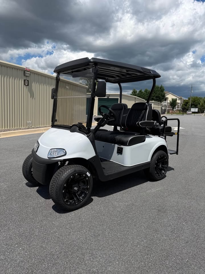 2021 EZGO RXV Elite Lithium Ion Golf Cart