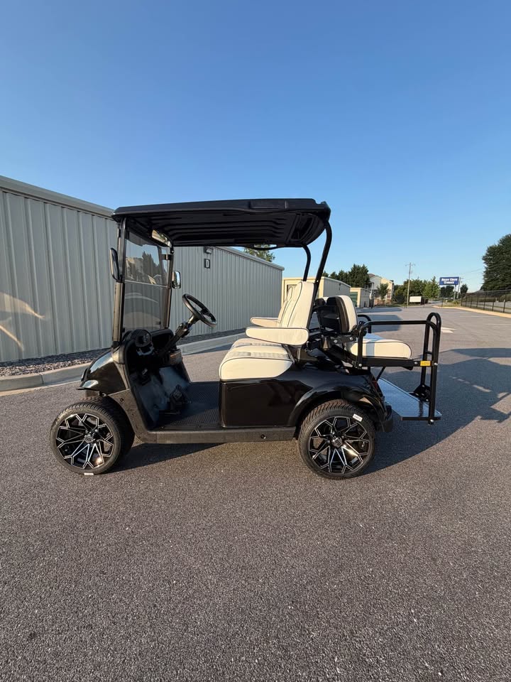 2021 EZGO RXV Elite Lithium Ion Golf Cart