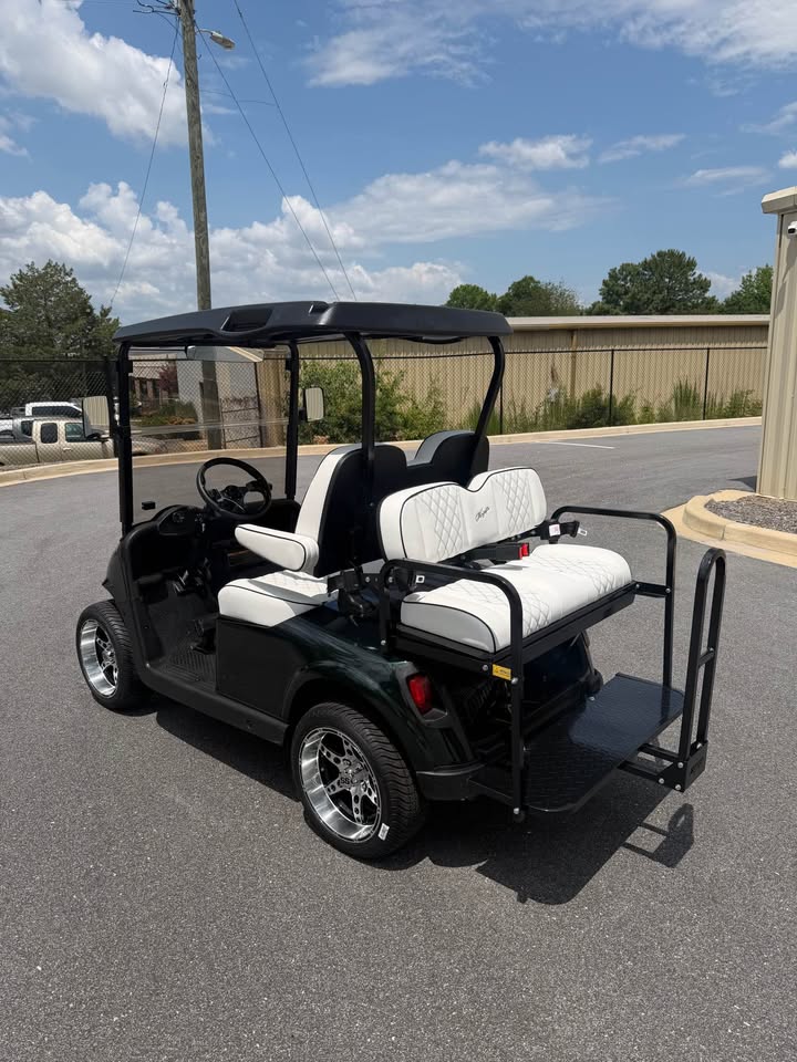 2021 EZGO RXV Elite Lithium Ion Golf Cart