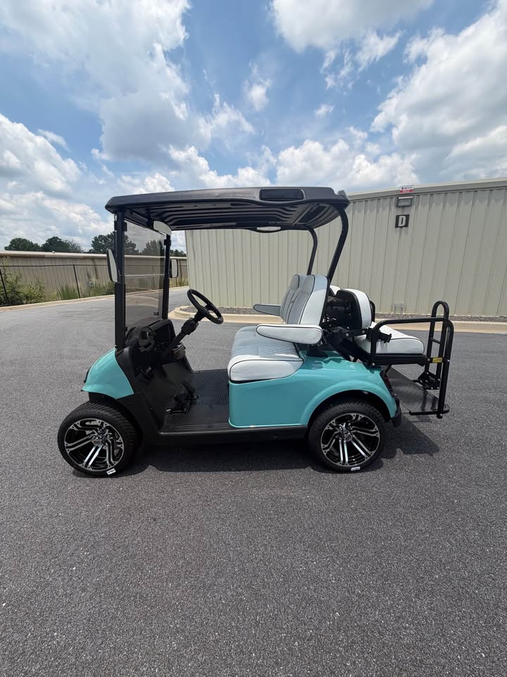 2021 EZGO RXV Elite Lithium Ion Golf Cart