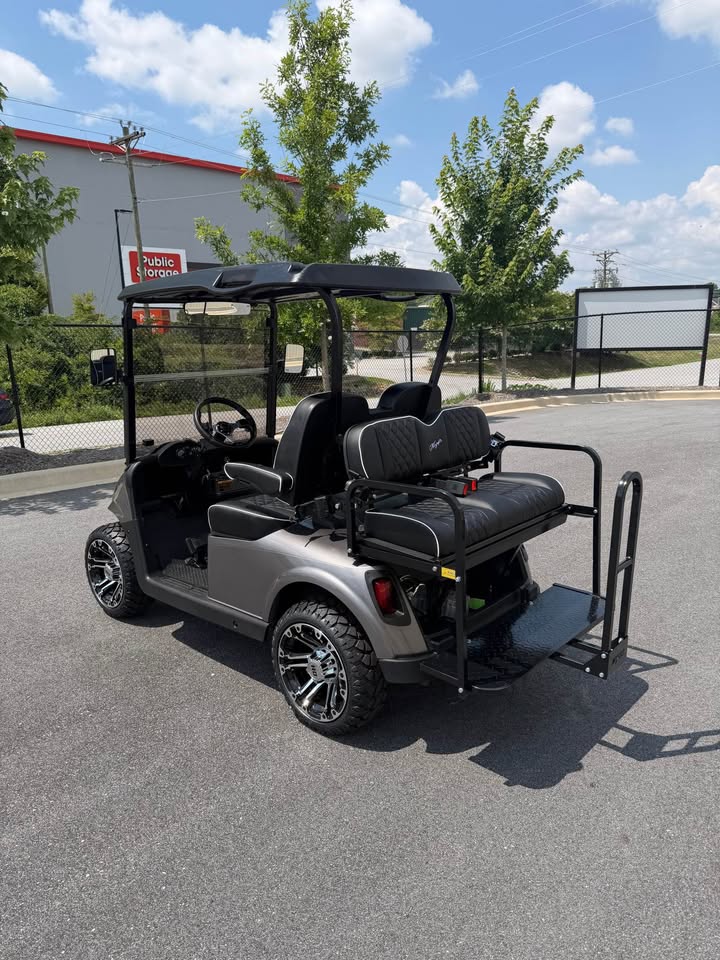 2021 EZGO RXV Elite Lithium Ion Golf Cart