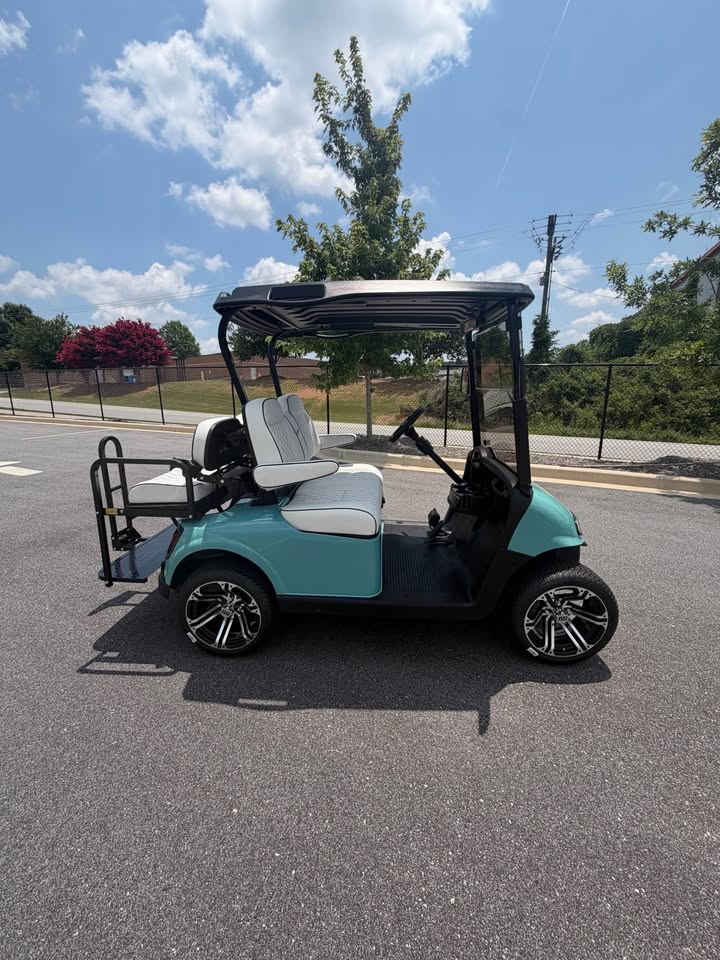 2021 EZGO RXV Elite Lithium Ion Golf Cart
