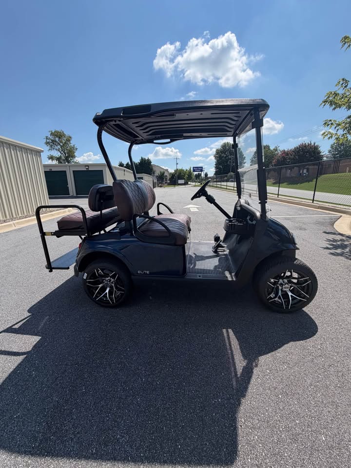 2021 EZGO RXV Elite Lithium Ion Golf Cart