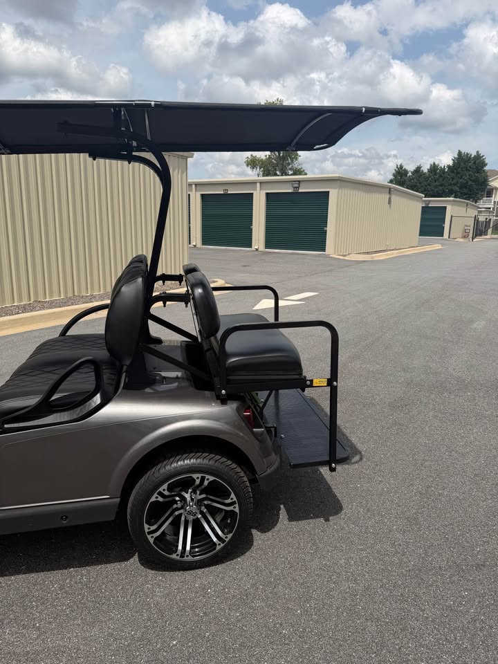 2020 EZGO RXV Elite Lithium Ion Golf Cart