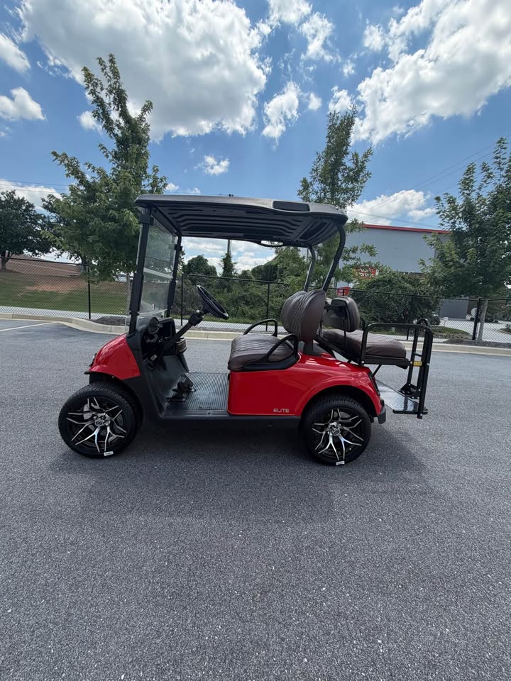 2021 EZGO RXV Elite Lithium Ion Golf Cart