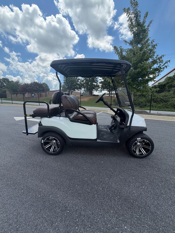 2020 Club Car Tempo Lithium Ion Golf Cart