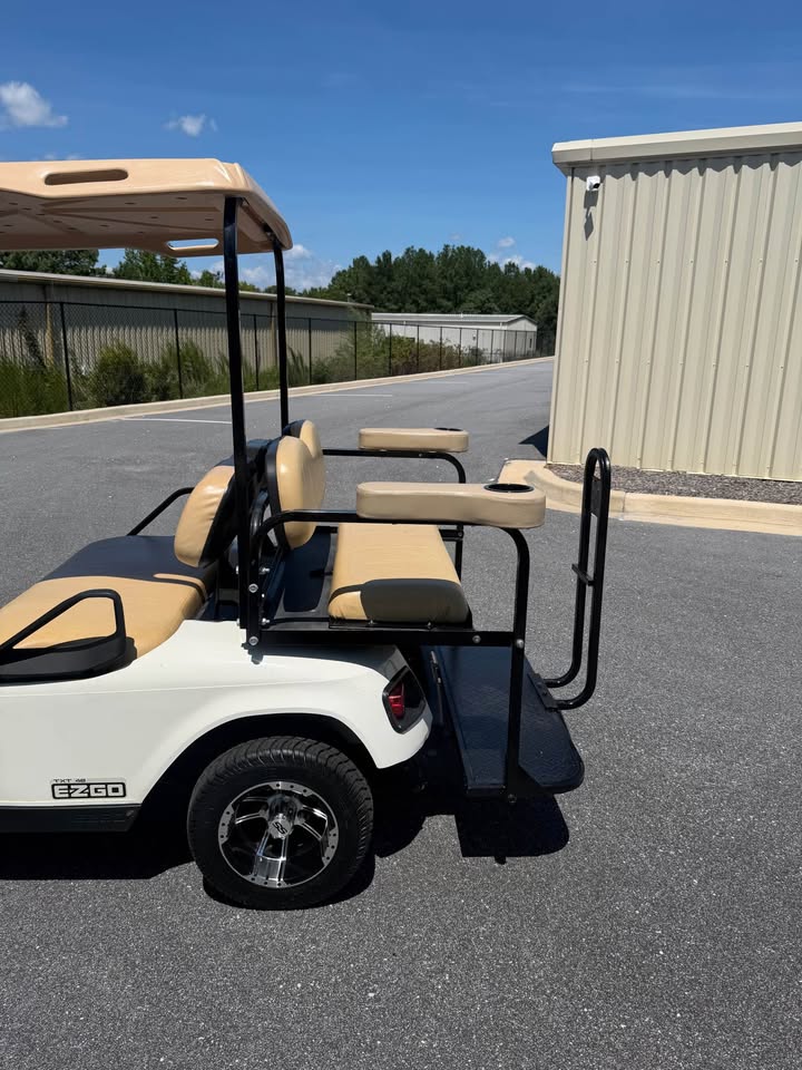 2007 EZGO TXT Lithium Ion Golf Cart