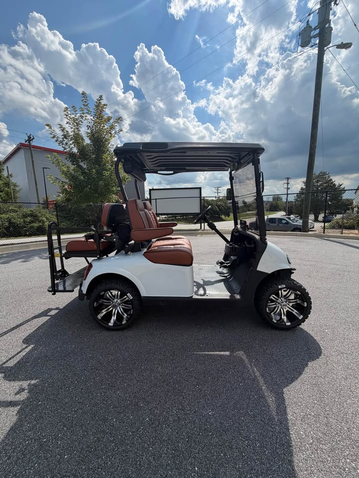 2023 EZGO RXV Elite Lithium Ion Golf Cart